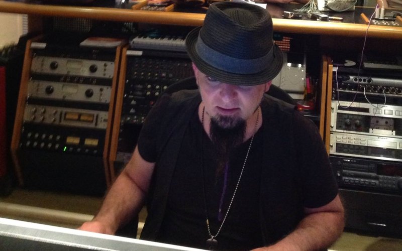 Consolle analogica vintage in Control Room A del Bach Studio a Milano